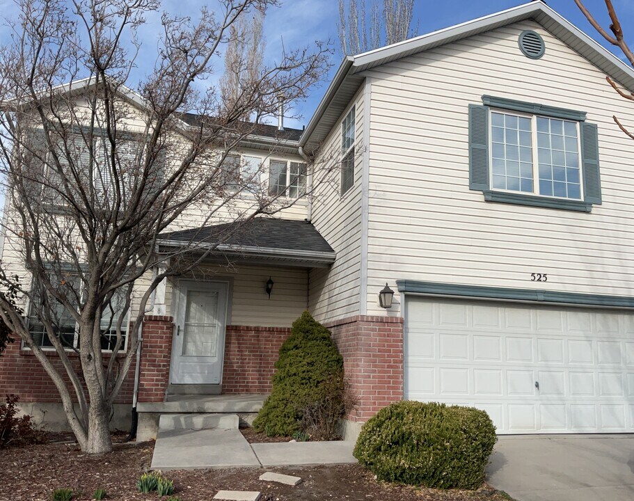 525 Wheatridge Rd in Tooele, UT - Building Photo