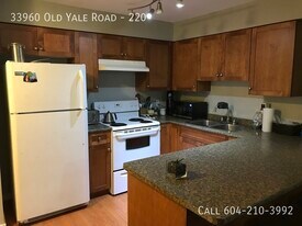 33960 Old Yale Rd in Abbotsford, BC - Building Photo