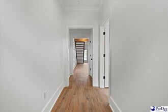 501 W Cheves St in Florence, SC - Foto de edificio - Building Photo