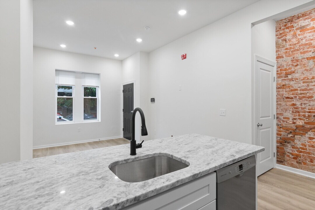 2819 W Oxford St in Philadelphia, PA - Building Photo
