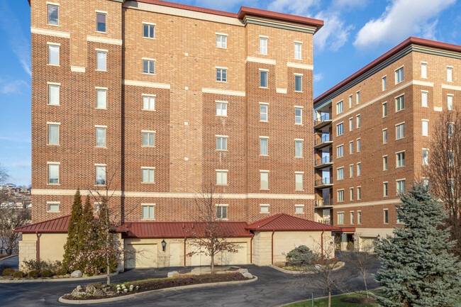 Waters Edge at Bellevue in Bellevue, KY - Building Photo - Building Photo