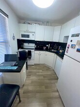 5860 NW 64th Ave in Fort Lauderdale, FL - Building Photo - Building Photo
