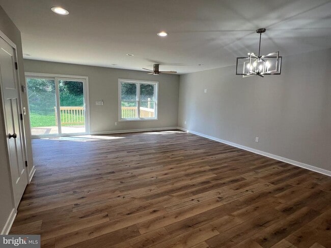 350 W 11th St in Front Royal, VA - Building Photo - Building Photo