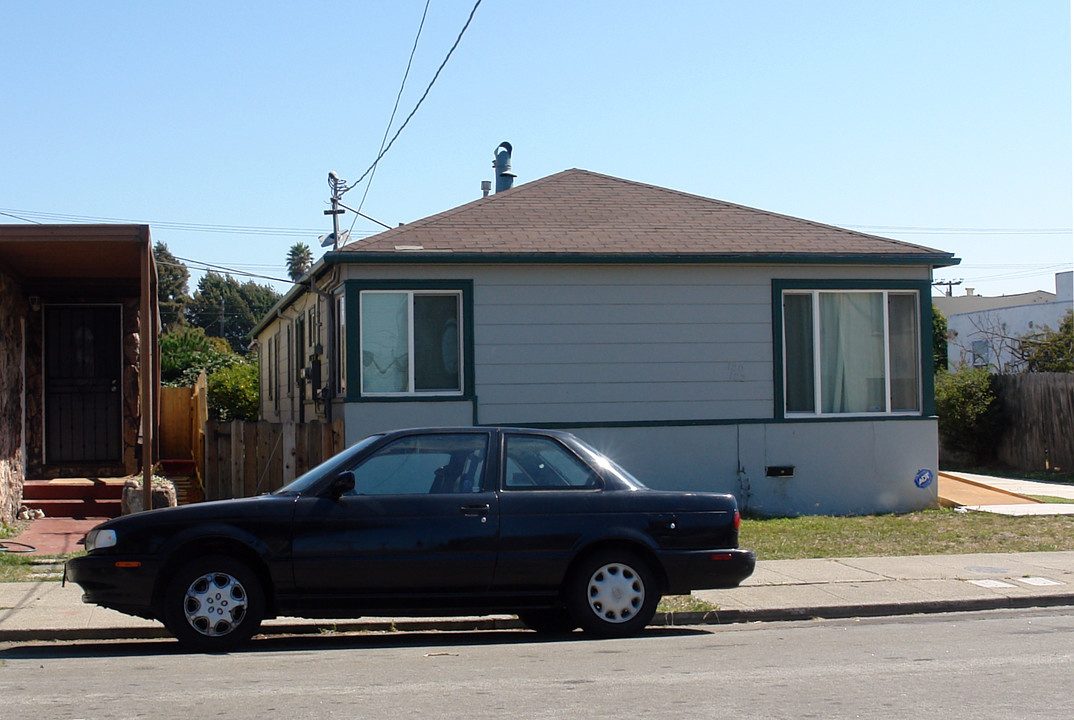 120-122 18th St in Richmond, CA - Building Photo