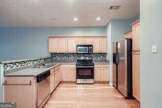 788 Brookside Parc Ln in Avondale Estates, GA - Building Photo - Building Photo