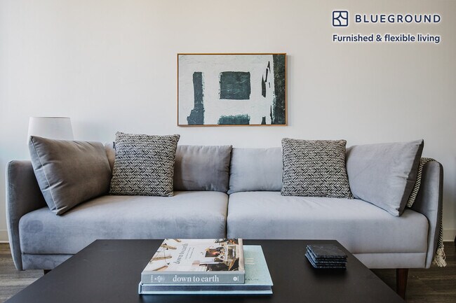 637 N Wells St in Chicago, IL - Building Photo - Building Photo