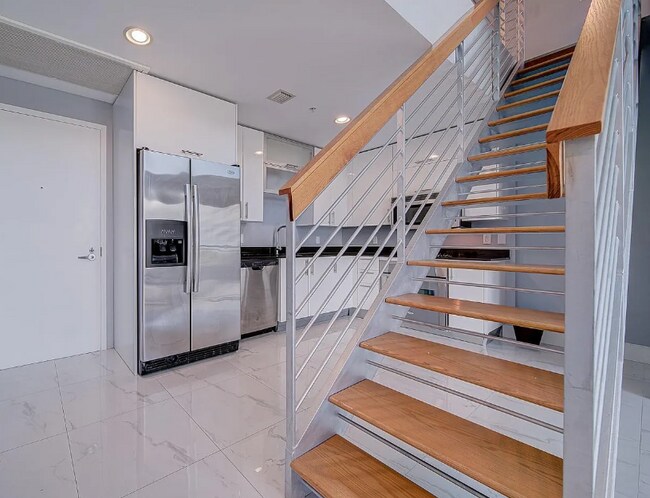 60 SW 13th St, Unit 4009 in Miami, FL - Building Photo - Building Photo