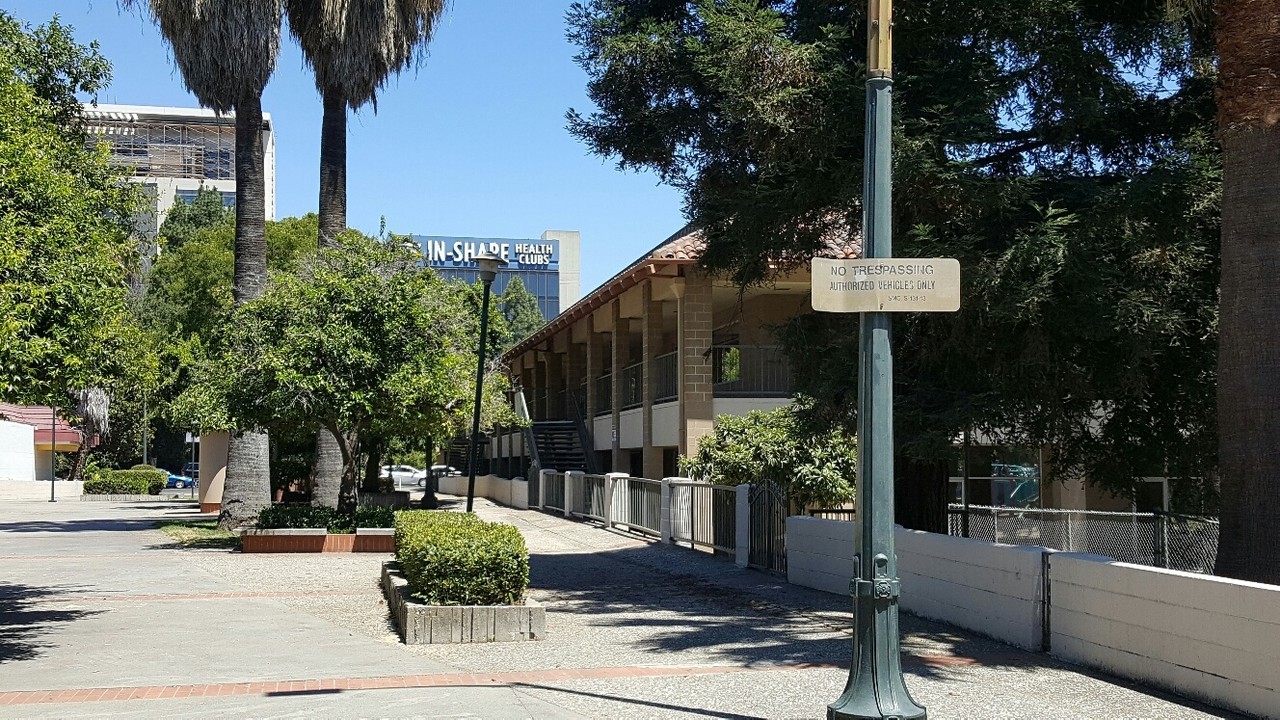 Filipino Plaza in Stockton, CA - Building Photo