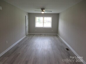 1747 River Rd in Lincolnton, NC - Building Photo - Building Photo