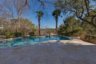 132 Lakeway Dr in Lakeway, TX - Building Photo - Building Photo