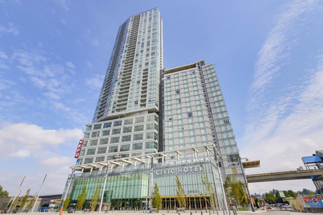 13495 Central Av in Surrey, BC - Building Photo