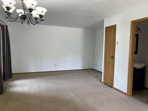 1028 Dogwood St in Fairbanks, AK - Building Photo - Building Photo