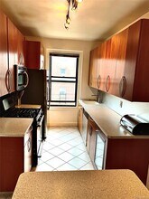 73-20 Austin St in Queens, NY - Building Photo - Building Photo