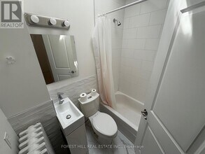 756 Queen St W in Toronto, ON - Building Photo - Building Photo