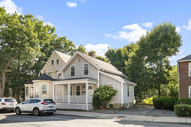 property at 986 Main St