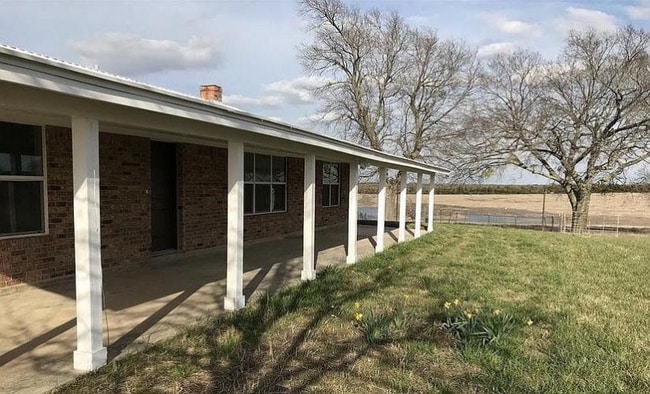 3308 Park Pl NE in Paris, TX - Building Photo - Building Photo