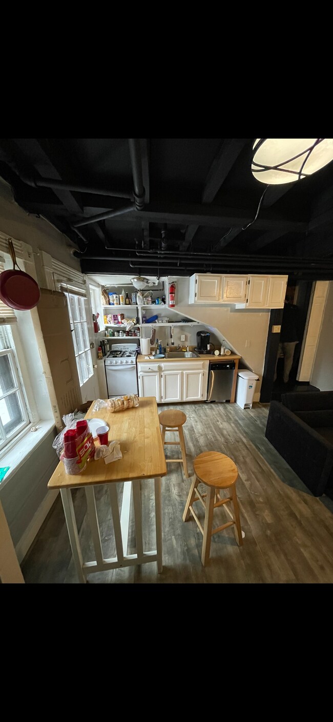 9 Champney Pl, Unit 1 in Boston, MA - Building Photo - Building Photo