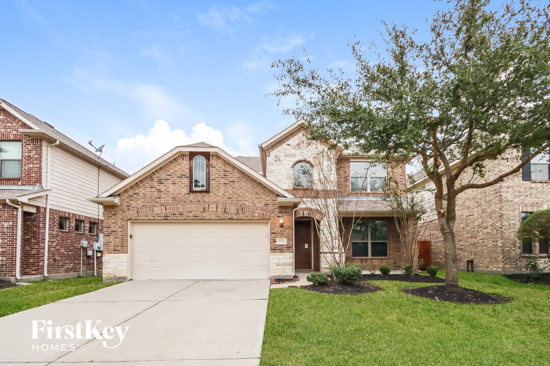 21324 Kings Guild Ln in Kingwood, TX - Building Photo
