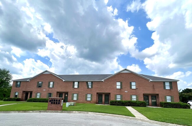 property at 1202 Goldridge Dr SW