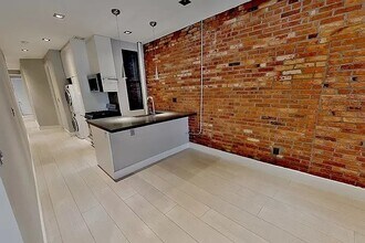 227 E 82nd St in New York, NY - Foto de edificio - Building Photo