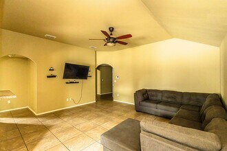 715 Bartolome Ln in Laredo, TX - Building Photo - Building Photo