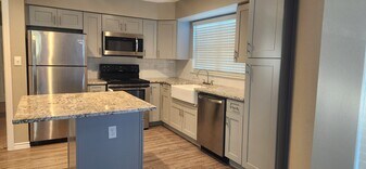 Cobble Creek in Tomball, TX - Building Photo