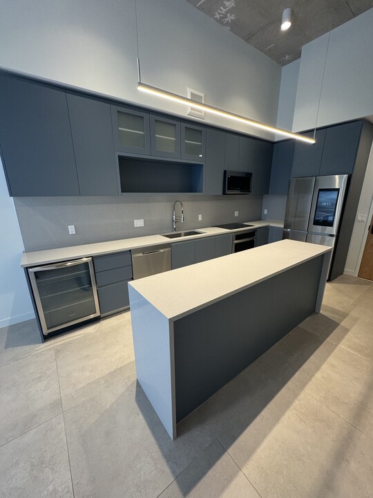 145 NW 31st St, Unit A1 in Miami, FL - Building Photo