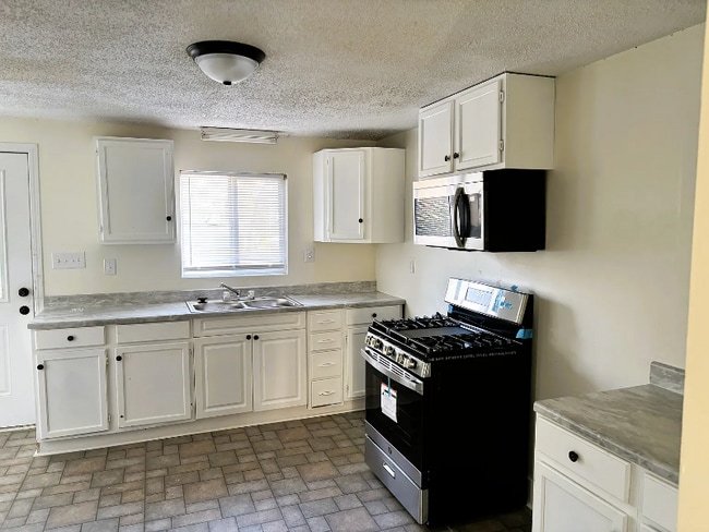 118 Nat Barber Ave in Gastonia, NC - Building Photo - Building Photo