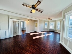 22 Gardena St, Unit 3 in Boston, MA - Foto de edificio - Building Photo