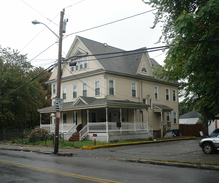 144 Jackson St in Lawrence, MA - Foto de edificio