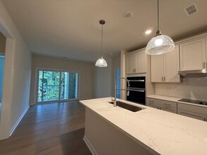 4 Winslow Ln in Grafton, MA - Building Photo - Building Photo