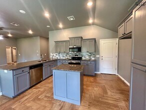 5021 Olivia Ln in Wichita Falls, TX - Building Photo - Building Photo