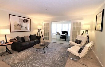 3200 Post Woods Dr NW, Unit 053 in Atlanta, GA - Foto de edificio - Building Photo