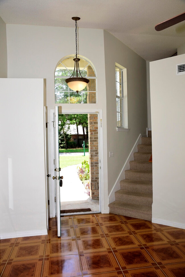 311 Parkwood Pl in Niceville, FL - Building Photo - Building Photo