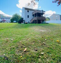 60 Hollis St in Lowell, MA - Building Photo - Building Photo