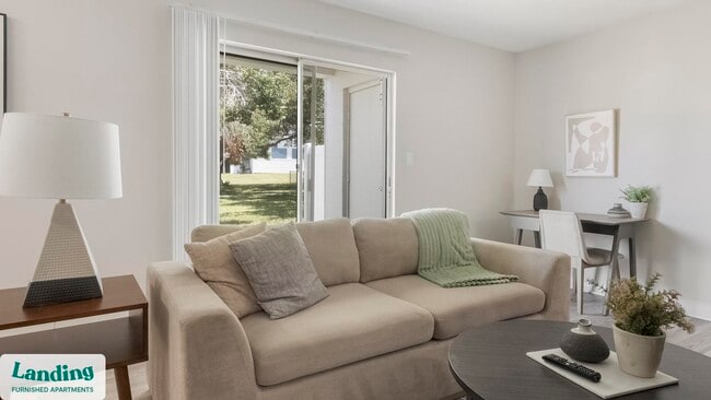 612 Bass Ct in Dunedin, FL - Building Photo - Building Photo