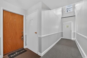 107 Nottingham Rd in Bedford Hills, NY - Building Photo - Building Photo