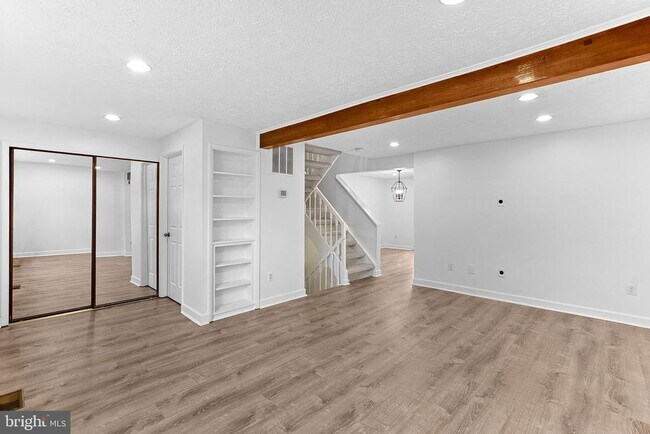 14129 Honey Hill Ct in Centreville, VA - Building Photo - Building Photo