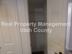 343 S 1000 W in Pleasant Grove, UT - Foto de edificio - Building Photo