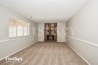 2818 Ravenwood Dr in Memphis, TN - Foto de edificio - Building Photo