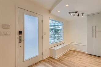 41 Waller St in Austin, TX - Building Photo - Building Photo