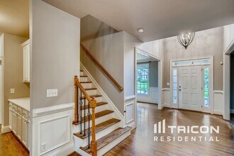 4812 Tarry Post Ln in Suwanee, GA - Foto de edificio - Building Photo