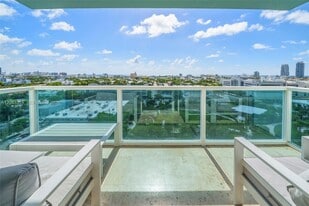 650 West Ave in Miami Beach, FL - Building Photo