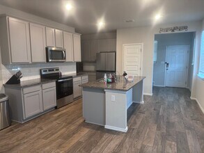 3302 Rancho Grande in San Antonio, TX - Building Photo - Building Photo