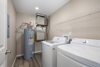 Autumn Leaf Apartment Homes in St. Clair, MO - Building Photo - Interior Photo