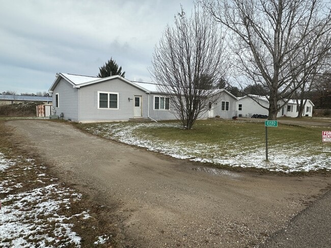 property at E1592 Raymond Dr