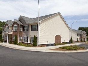 Smokey Meadows in Canton, NC - Building Photo - Building Photo