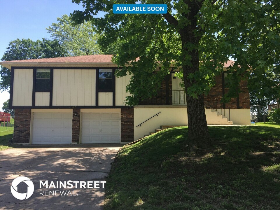 1417 N Millburn Ave in Independence, MO - Building Photo