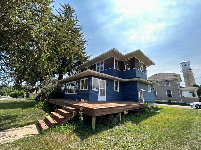 property at 308 3rd St NW