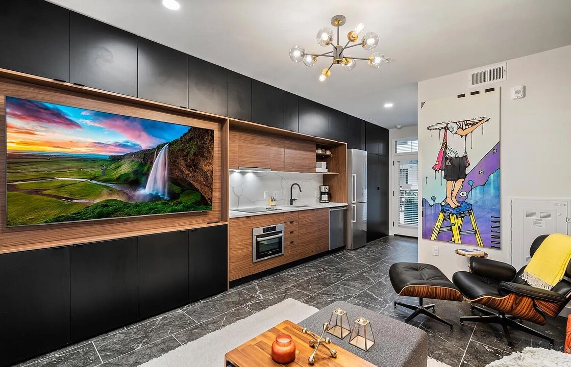 2120 N Downing St, Unit 205 in Denver, CO - Foto de edificio